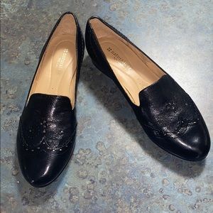 NEW NEVER WORN Naturalizer leather flats